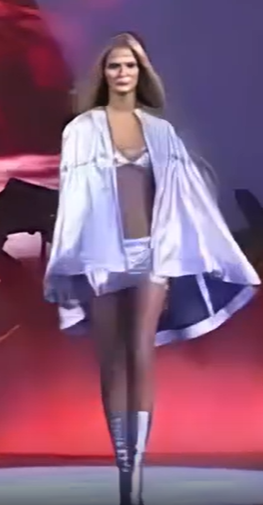 维多利亚的秘密1999时装秀(大结局)